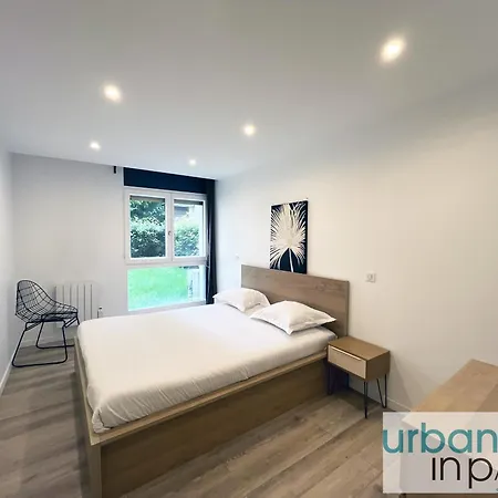 Urban Flat 182 - Spacious 4 Bedroom Flat In