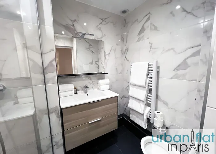 Urban Flat 182 - Spacious 4 Bedroom Flat In Apartamento Paris